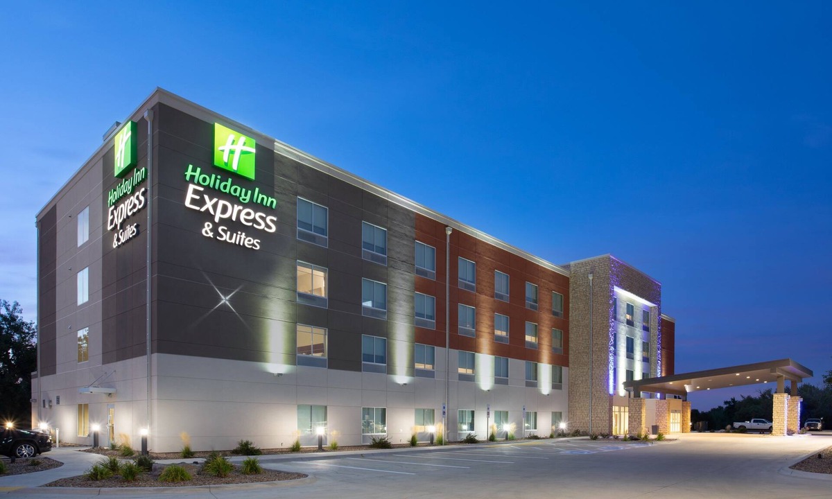 Sterling Hotel | Holiday Inn Express & Suites Sterling by IHG