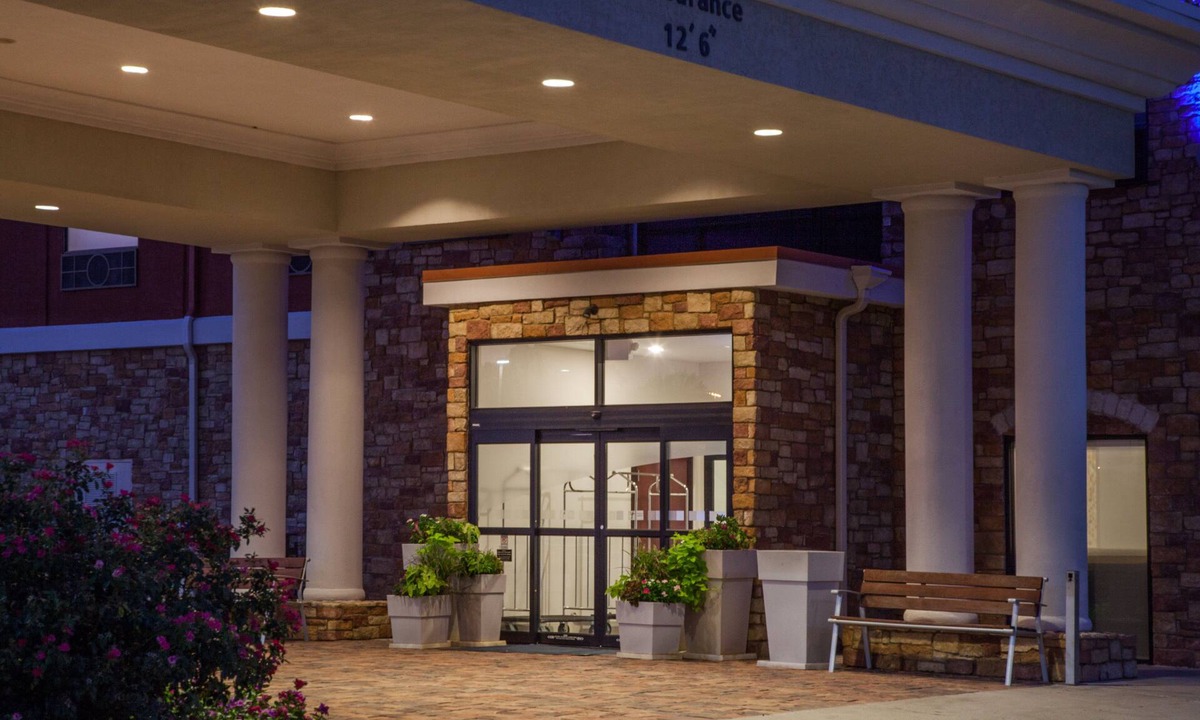 Texarkana Hotel | Holiday Inn Express & Suites Texarkana by IHG