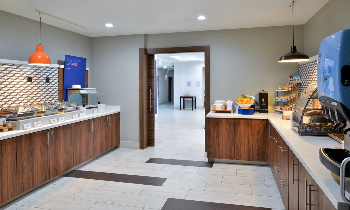 Carthage Hotel | Holiday Inn Express & Suites Carthage by IHG