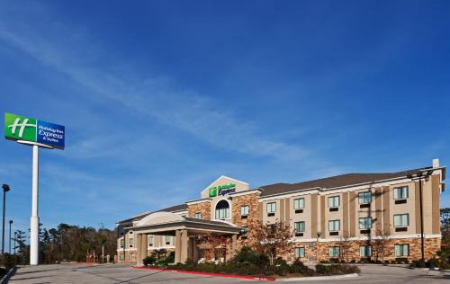Cleveland Hotel | Holiday Inn Express & Suites Cleveland by IHG