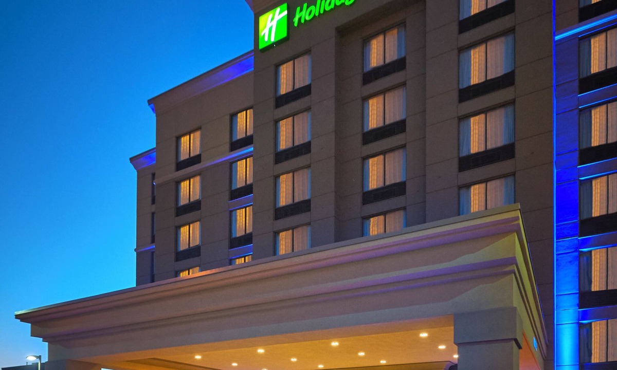 Timmins Hotel | Holiday Inn Express & Suites Timmins by IHG
