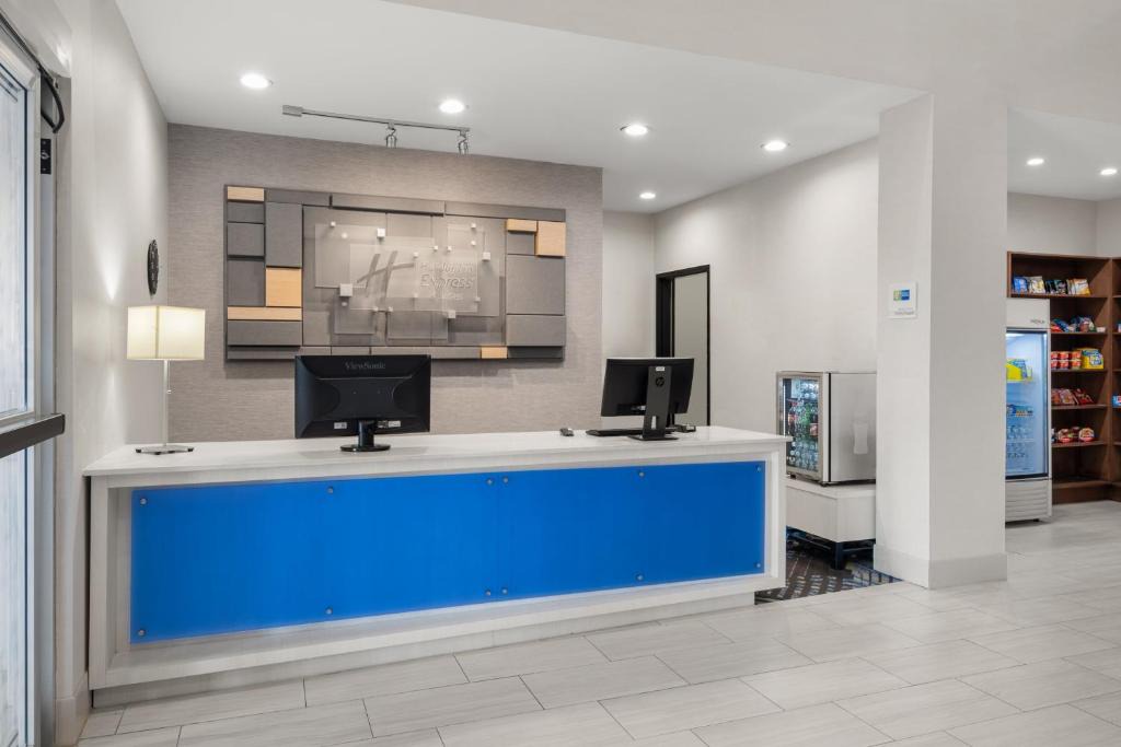 Graham Hotel | Holiday Inn Express & Suites Graham by IHG