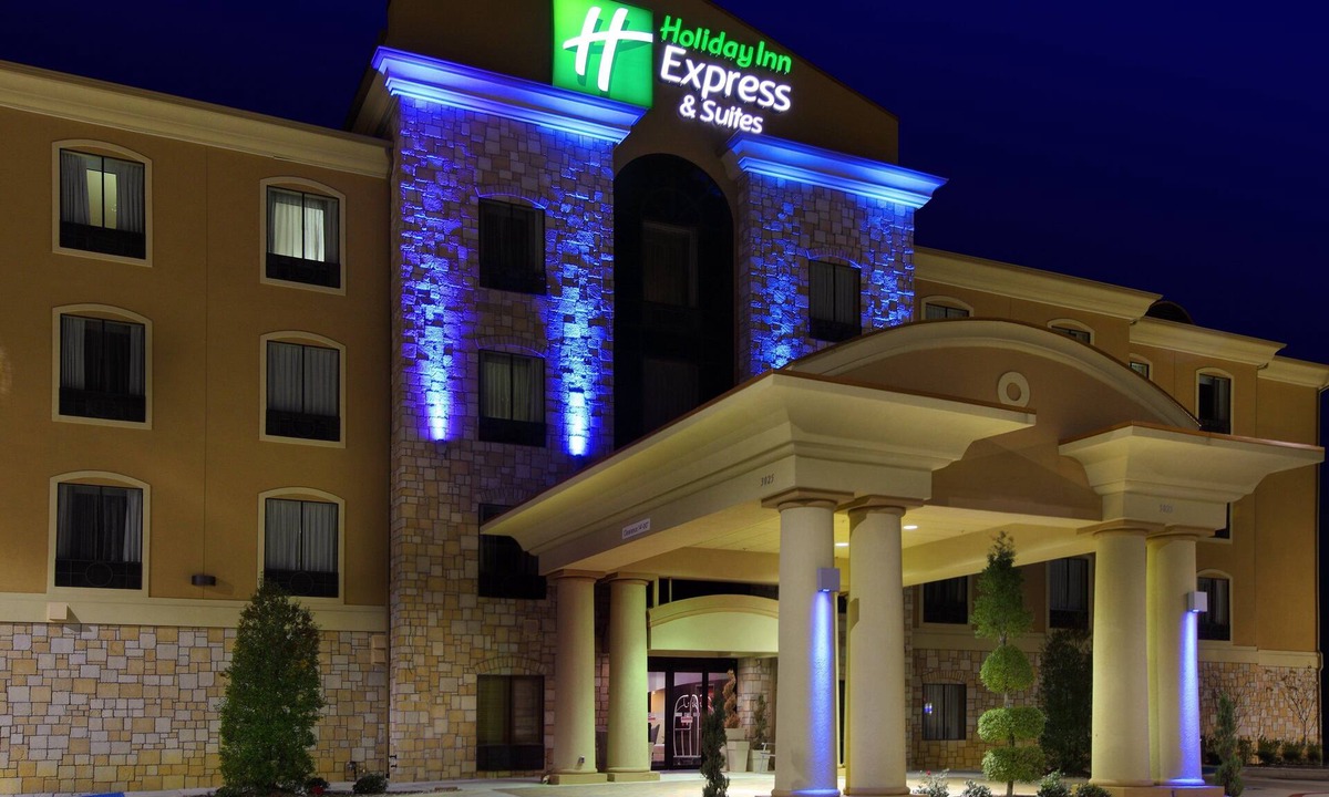Paris Hotel | Holiday Inn Express & Suites Paris, Texas by IHG