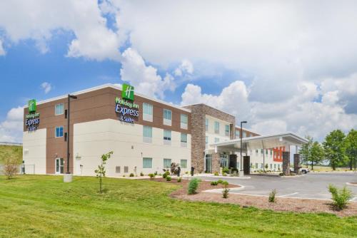 Salem Hotel | Holiday Inn Express & Suites Salem by IHG