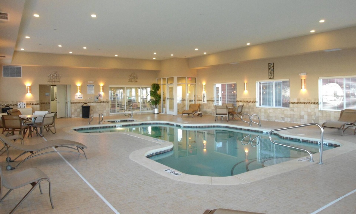 Alpine Hotel | Holiday Inn Express & Suites Alpine Southeast by IHG