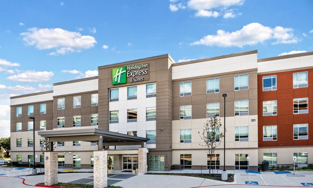 McNeil Hotel | Holiday Inn Express & Suites Austin - Round Rock Area by IHG