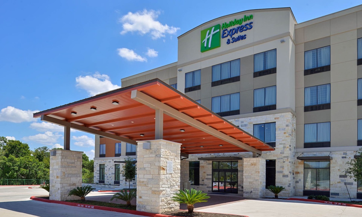 Sweetbriar Hotel | Holiday Inn Express & Suites Austin South by IHG