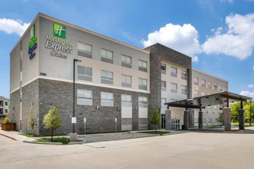 Denton Hotel | Holiday Inn Express & Suites - Denton South by IHG