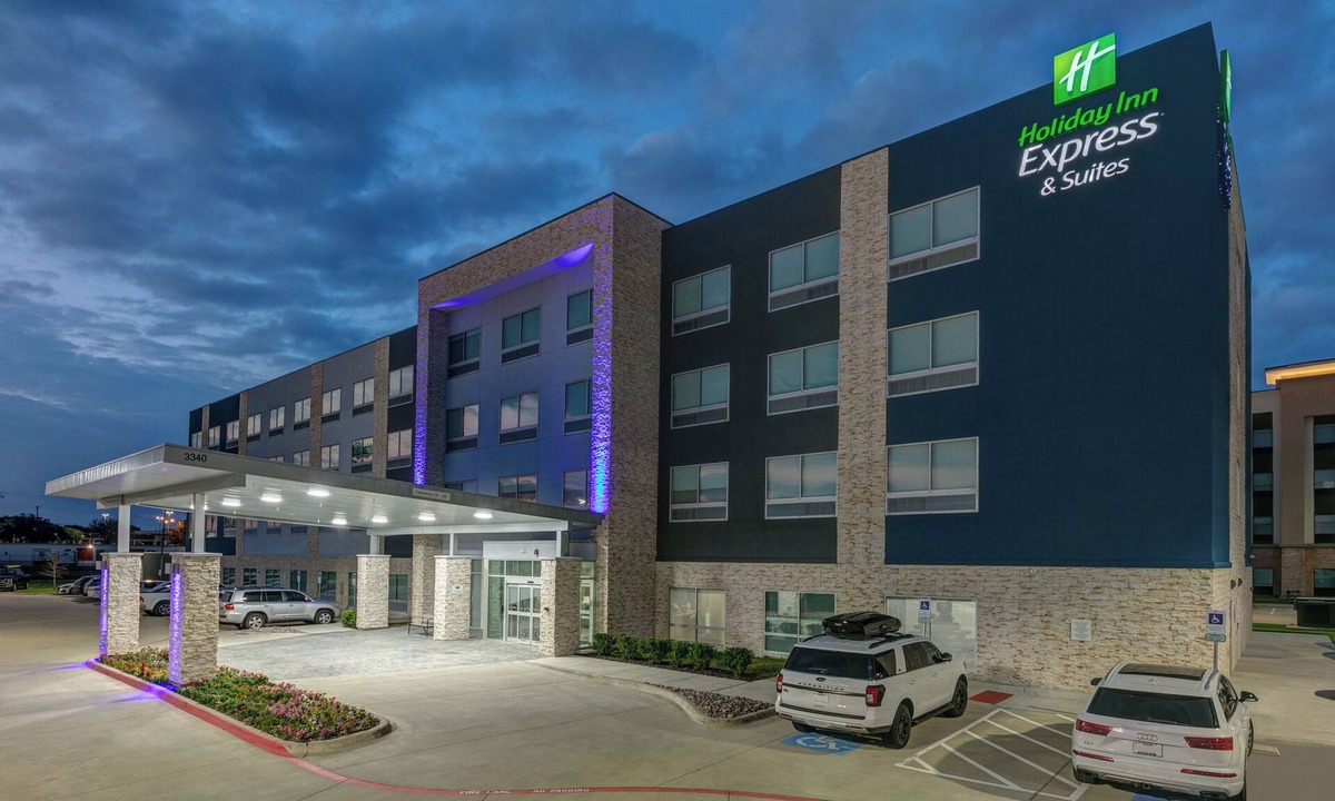 Plano Hotel | Holiday Inn Express & Suites Dallas – Plano North by IHG