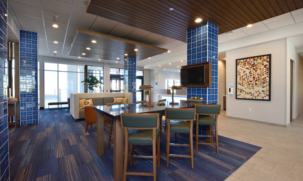 Spring Hotel | Holiday Inn Express & Suites Spring - Woodlands Area by IHG