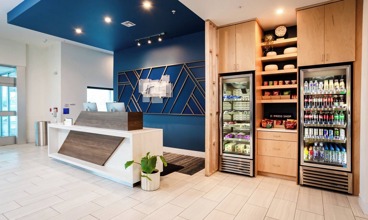 East Riverside Hotel | Holiday Inn Express & Suites Waco Downtown by IHG