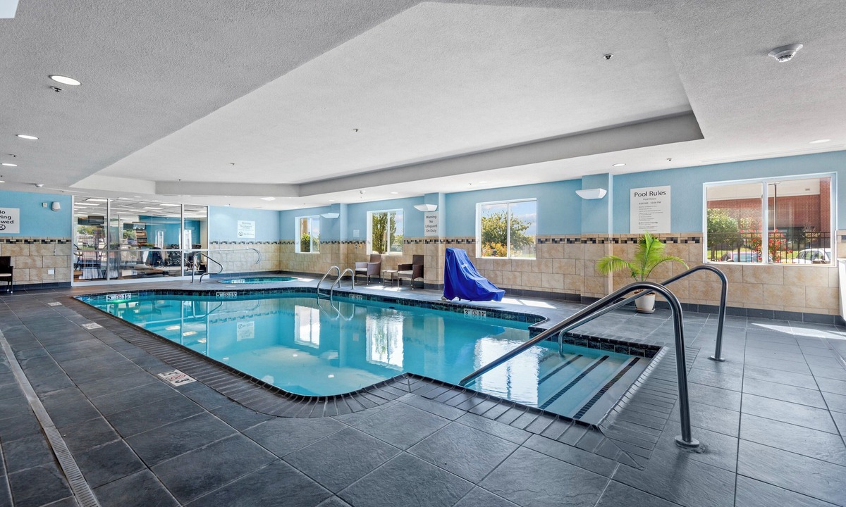 South Tulsa Hotel | Holiday Inn Express Tulsa South Bixby by IHG