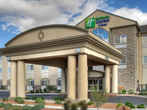 Carlsbad Hotel | Holiday Inn Express