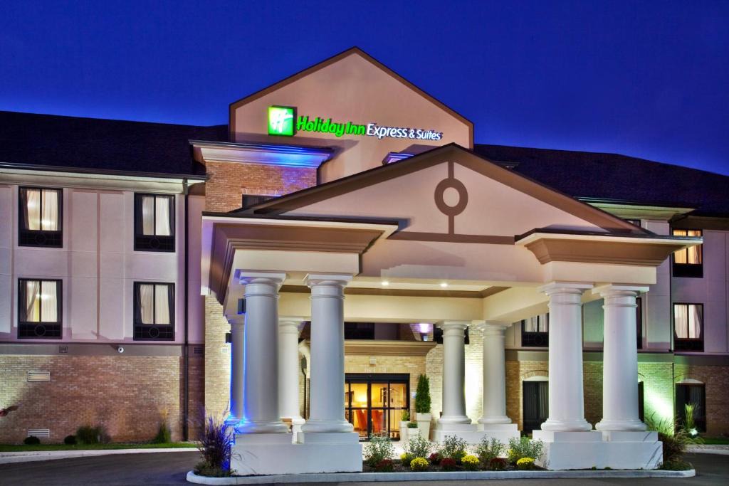 Crawfordsville Hotel | Holiday Inn Express Hotel & Suites Crawfordsville by IHG
