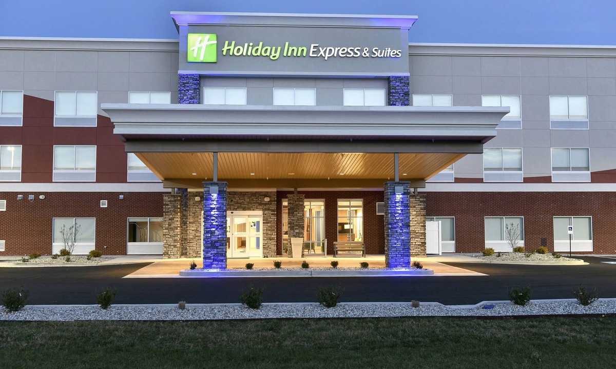 Madisonville Hotel | Holiday Inn Express & Suites Madisonville by IHG