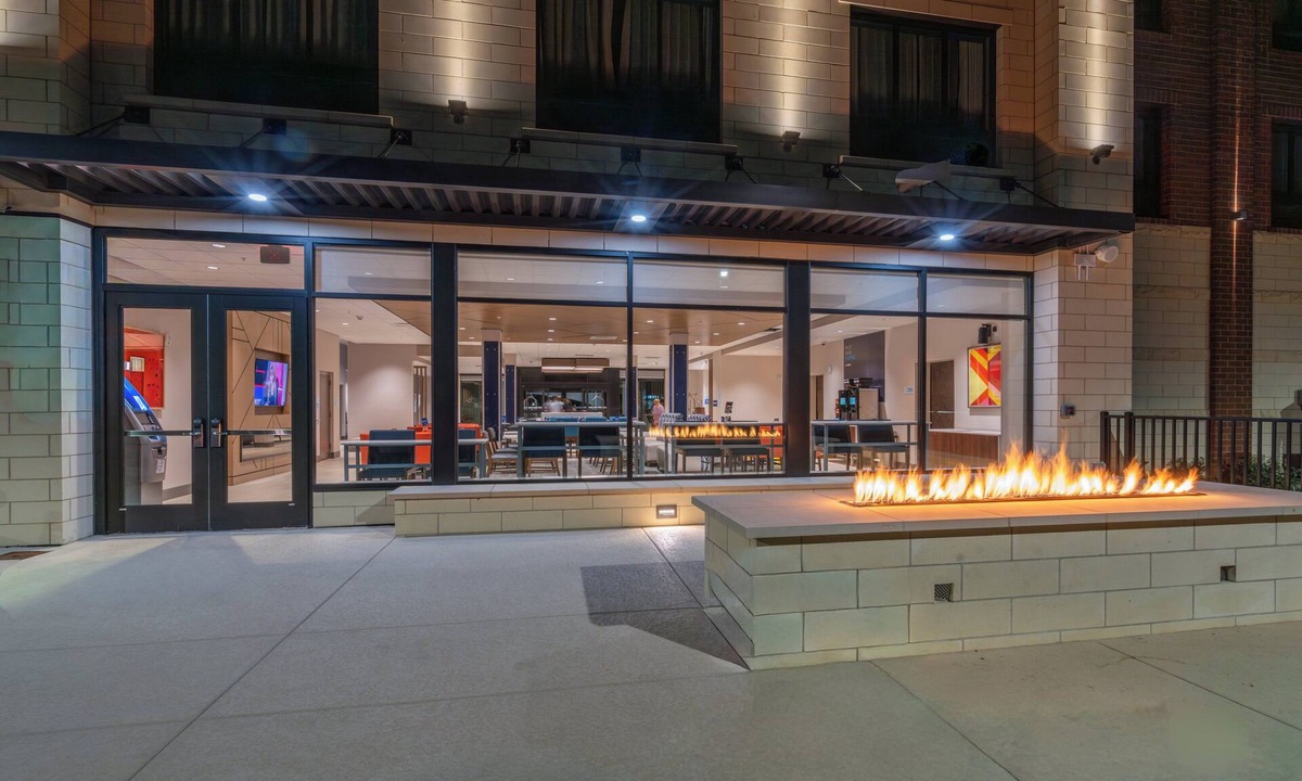 Murfreesboro Hotel | Holiday Inn Express & Suites Murfreesboro West by IHG