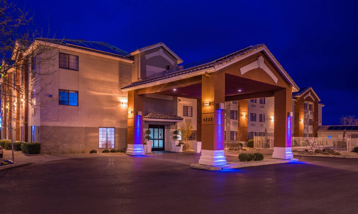 Westley Hotel | Holiday Inn Express Westley by IHG