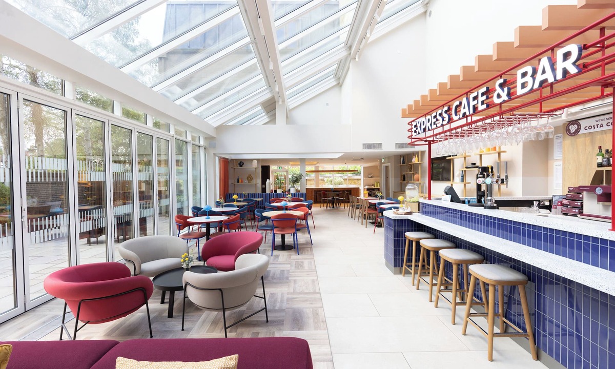 Windsor Hotel | Holiday Inn Express Windsor by IHG