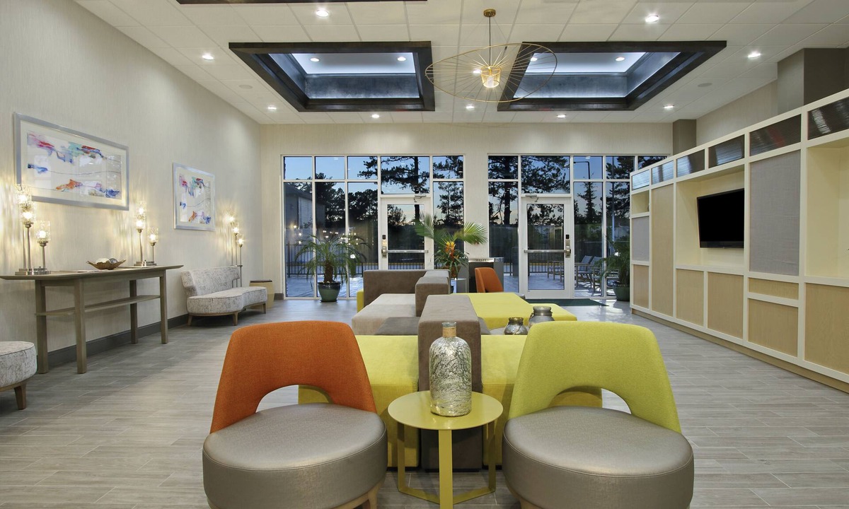 Hattiesburg Hotel | Holiday Inn Hattiesburg - North by IHG