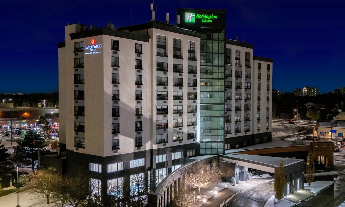 White Oaks Hotel | Holiday Inn Hotel & Suites London by IHG