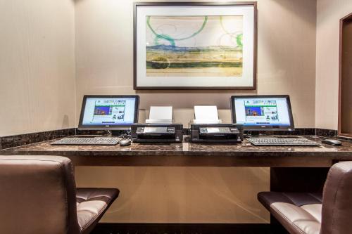 Laval Hotel | Holiday Inn Laval Montreal by IHG