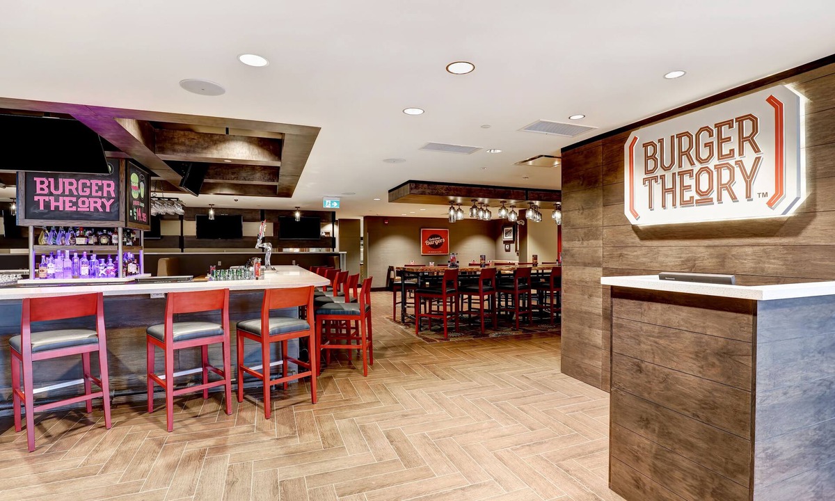 Gateway Hotel | Holiday Inn Mississauga Toronto West by IHG