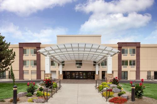 Heart of Missoula Hotel | Holiday Inn Missoula Downtown by IHG