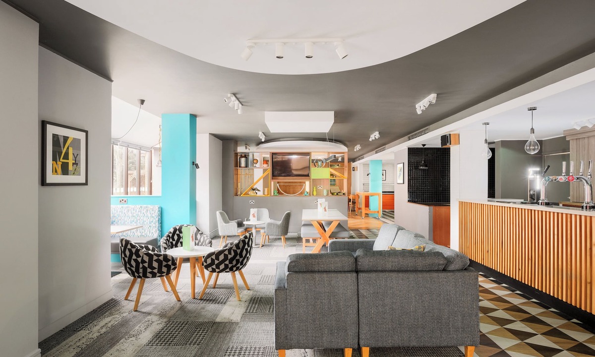 Great Houghton Hotel | Holiday Inn Northampton by IHG