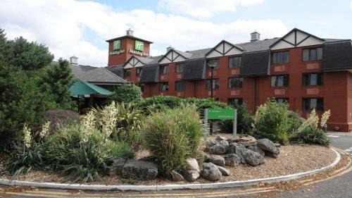 Great Houghton Hotel | Holiday Inn Northampton by IHG