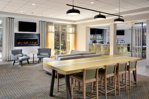 Morrisville Hotel | Holiday Inn Raleigh Durham Airport by IHG