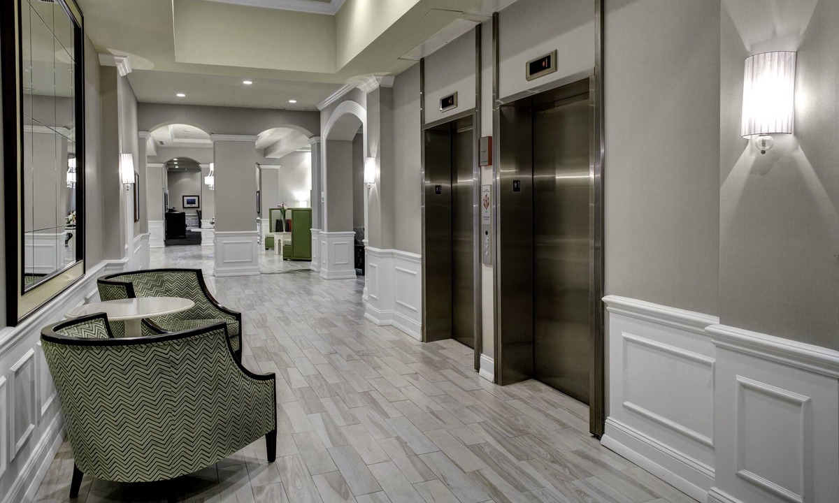 Yamacraw Village Hotel | Holiday Inn Savannah Historic District by IHG