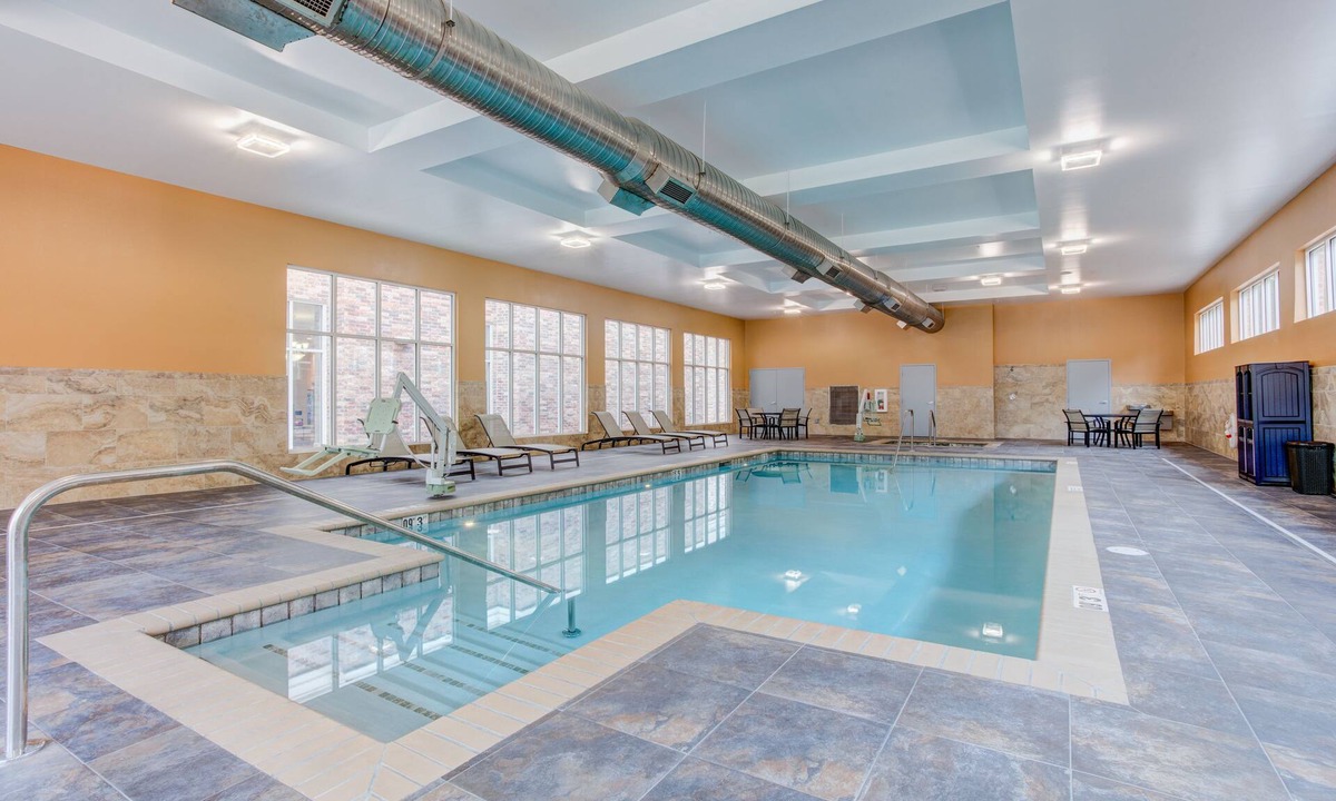 Lafayette Hotel | Holiday Inn & Suites Lafayette North by IHG