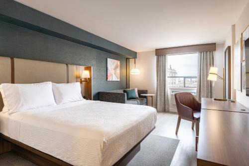 Downtown Winnipeg Hotel | Holiday Inn & Suites Winnipeg Downtown by IHG