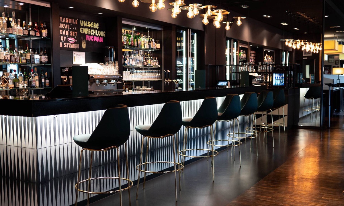 Oerlikon Hotel | Holiday Inn Zurich - Messe by IHG