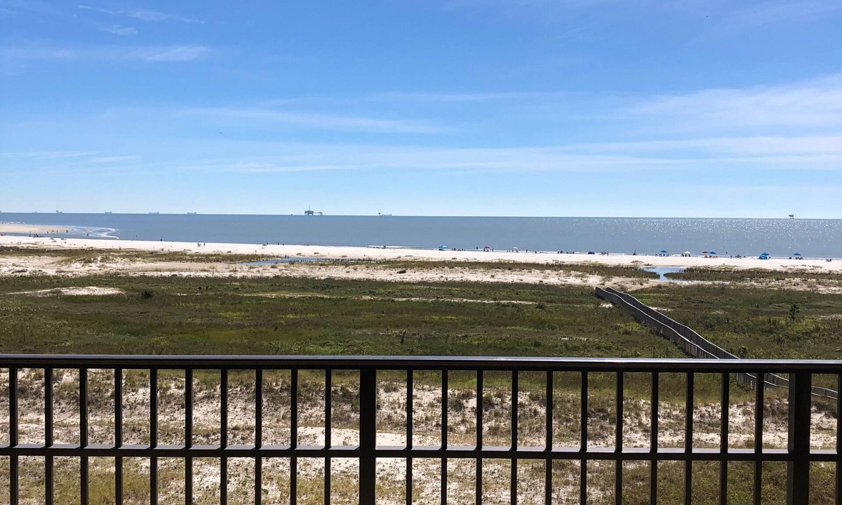 Dauphin Island Condo | Holiday Isle luxury Gulf front condo.
