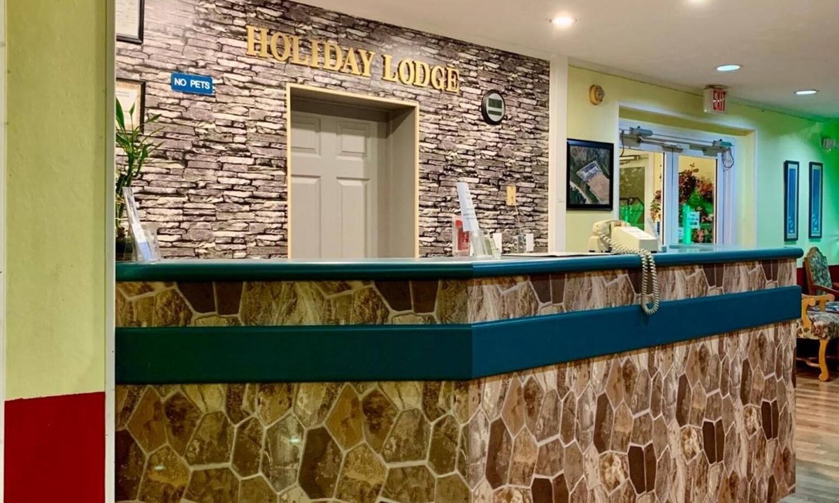 Greensboro Hotel | Holiday Lodge