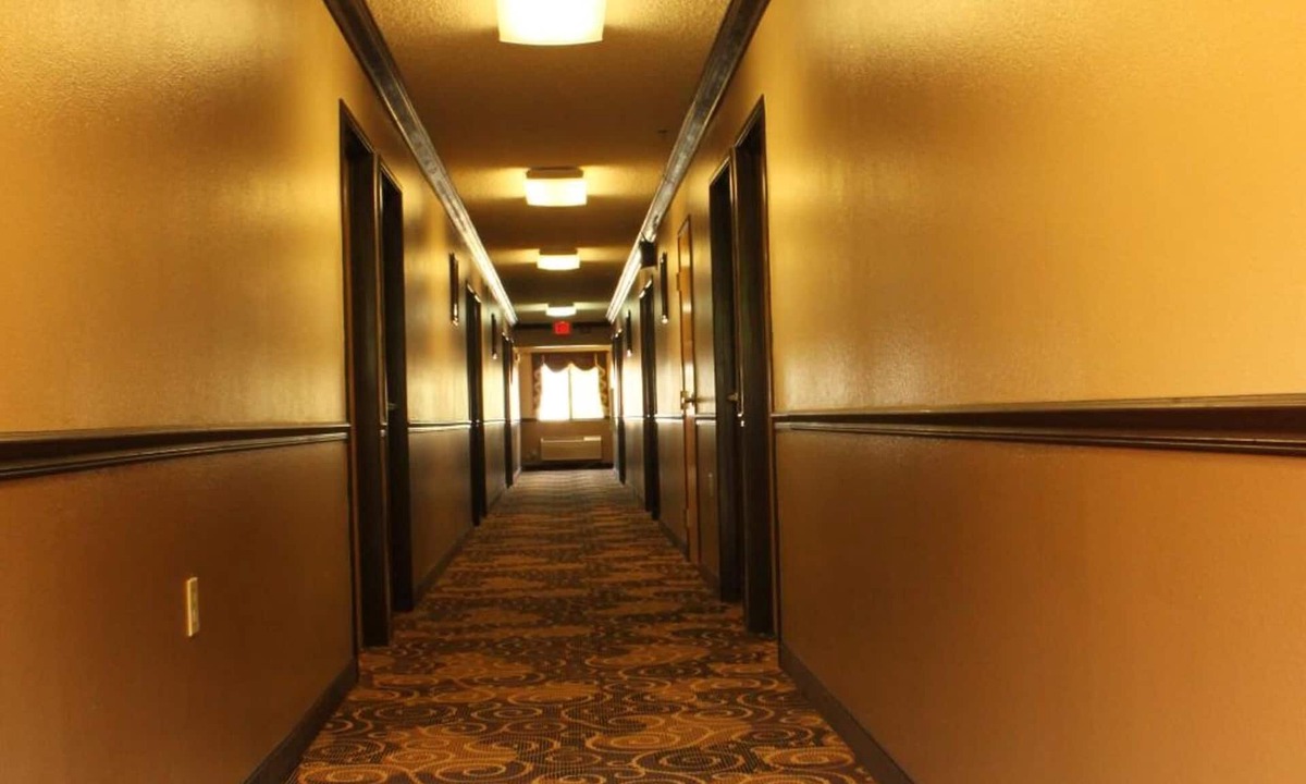 Pittsburg Hotel | Holiday Lodge