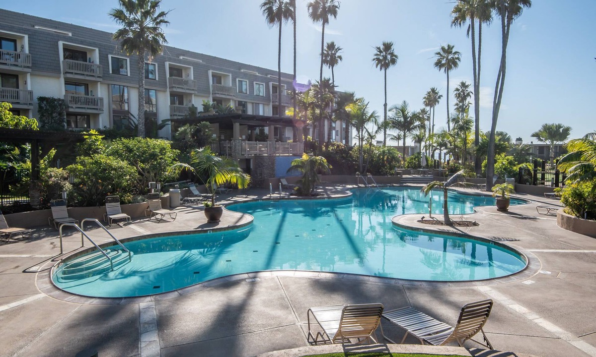 Townsite Condo | Holiday-Ready 1BR Condo Ocean Views & Garden Oasis