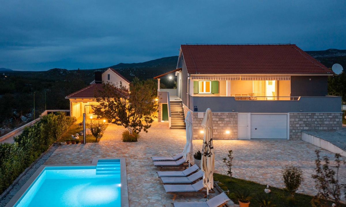 Cvrljevo House | Holiday Residence Ana