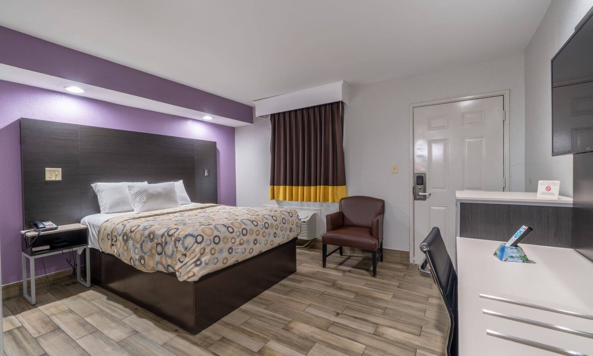 Houston Hotel | Holiday Terrace Motel