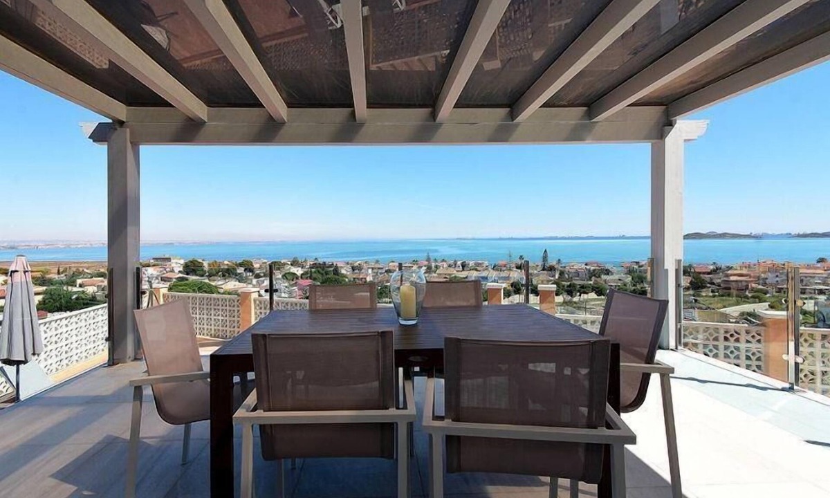 Punta Brava House | Holiday villa "El Carmoli" with a view of the water