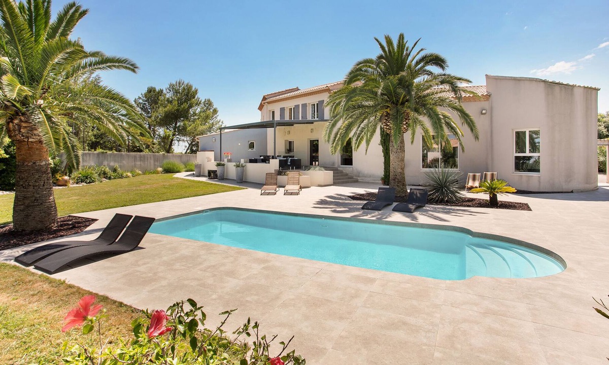 Combaillaux House | Holiday villa in Combaillaux: swimming pool & air conditioning ☀✈