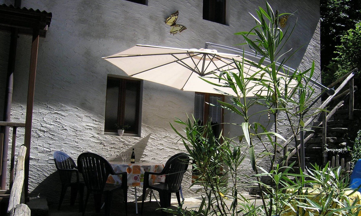 Coglio Apartment | Holiday wall fox
