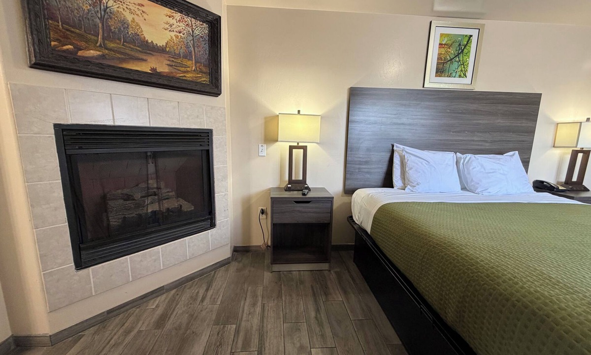Morro Bay Hotel | Holland Inn & Suites
