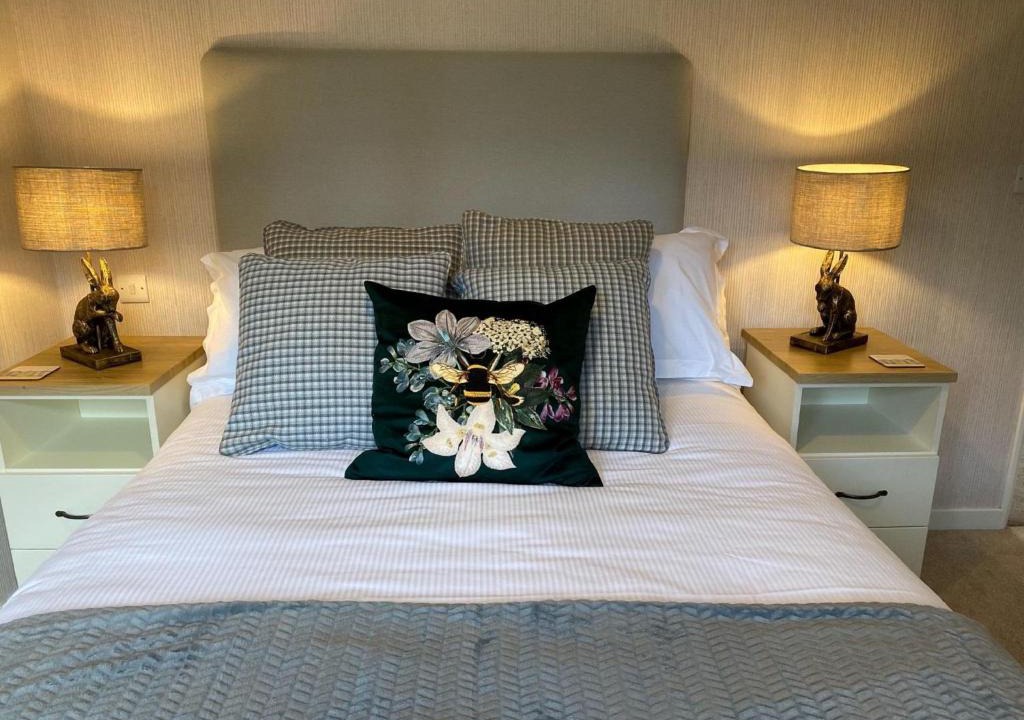 Ryther Cabin | Hollicarrs - Pinewood Lodge