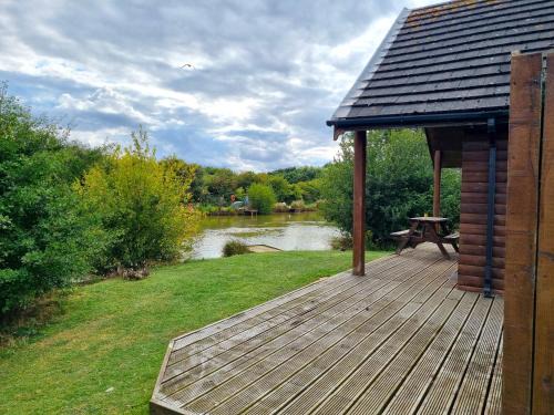 Fitling House | Holly 8 Hot Tub