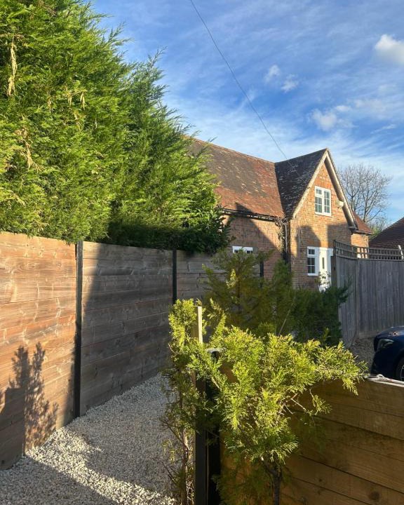 Tonbridge House | Holly Bank Cottage