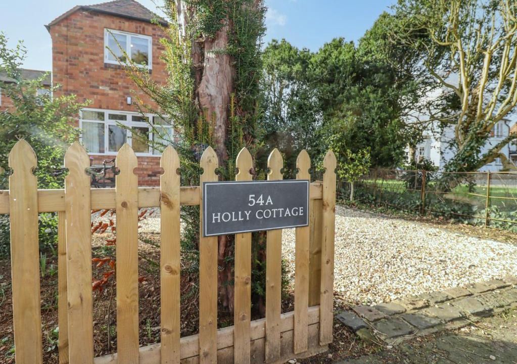 Clifford Chambers House | Holly Cottage