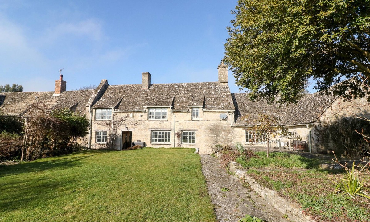 Minster Lovell House | Holly Cottage