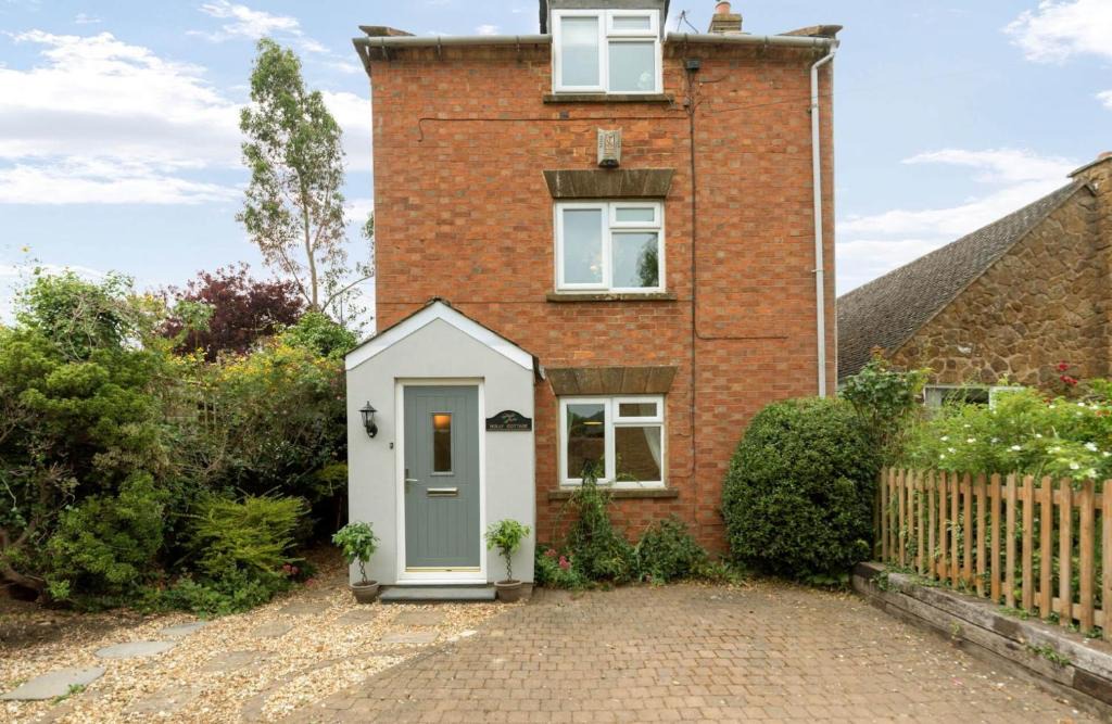 Sibford Gower House | Holly Cottage Middle Tysoe